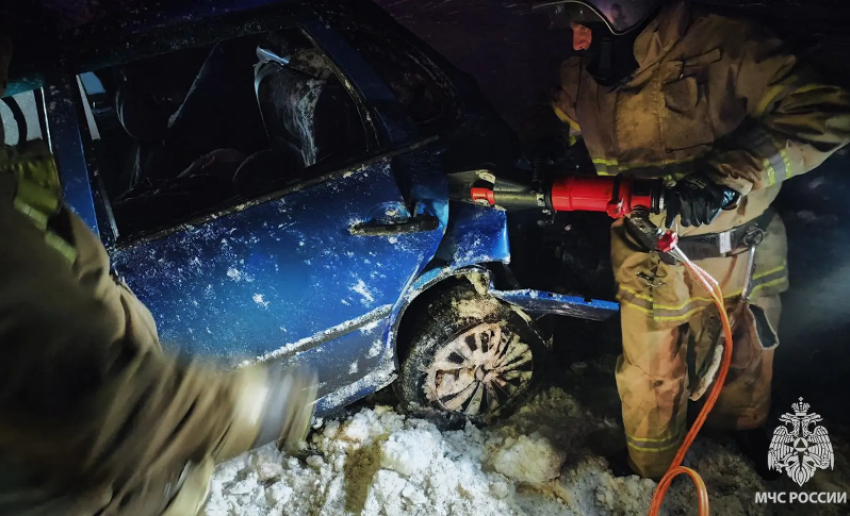 В ЛНР двое погибли огне, еще двух человек спасли в ДТП