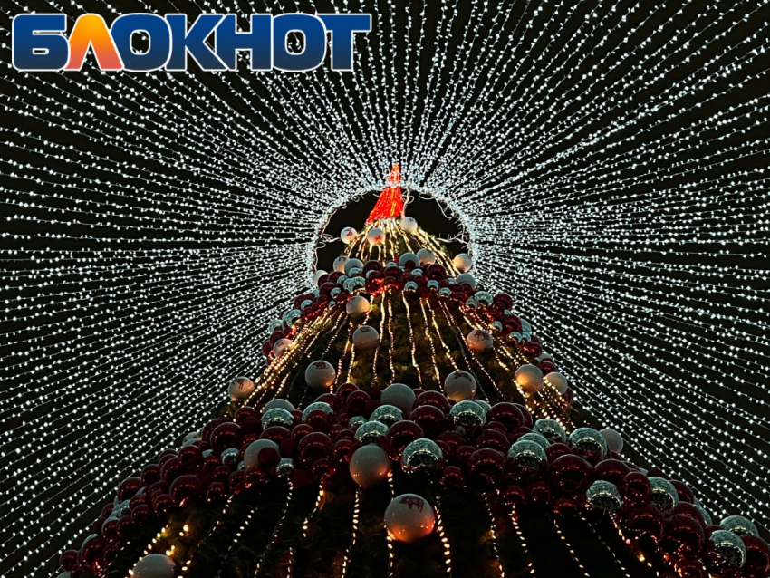 Фейерверк и огни на елке: как в ЛНР готовятся к Новому Году