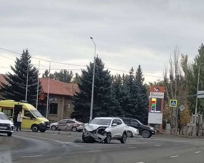 В Луганске произошло серьезное ДТП