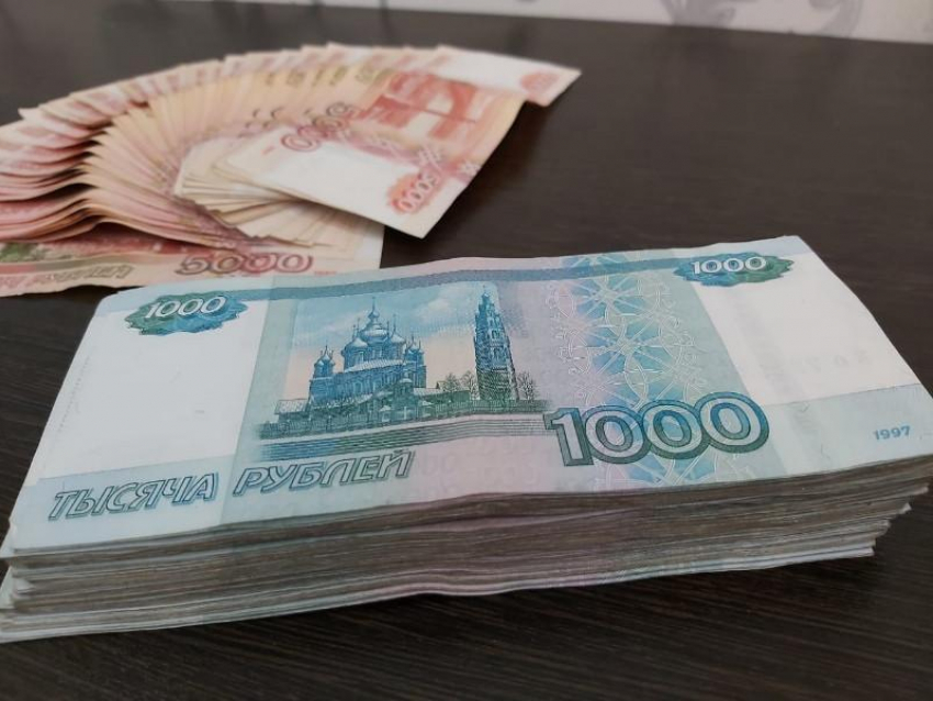 1,5 миллиона рублей похитил 35-летний местный житель из квартиры в Луганске