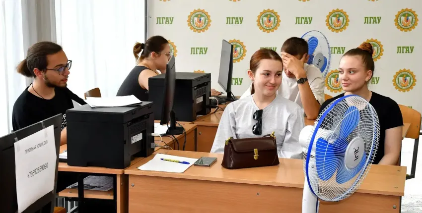 Приёмная кампания в ЛНР: абитуриенты из Африки, Якутии и Ямала