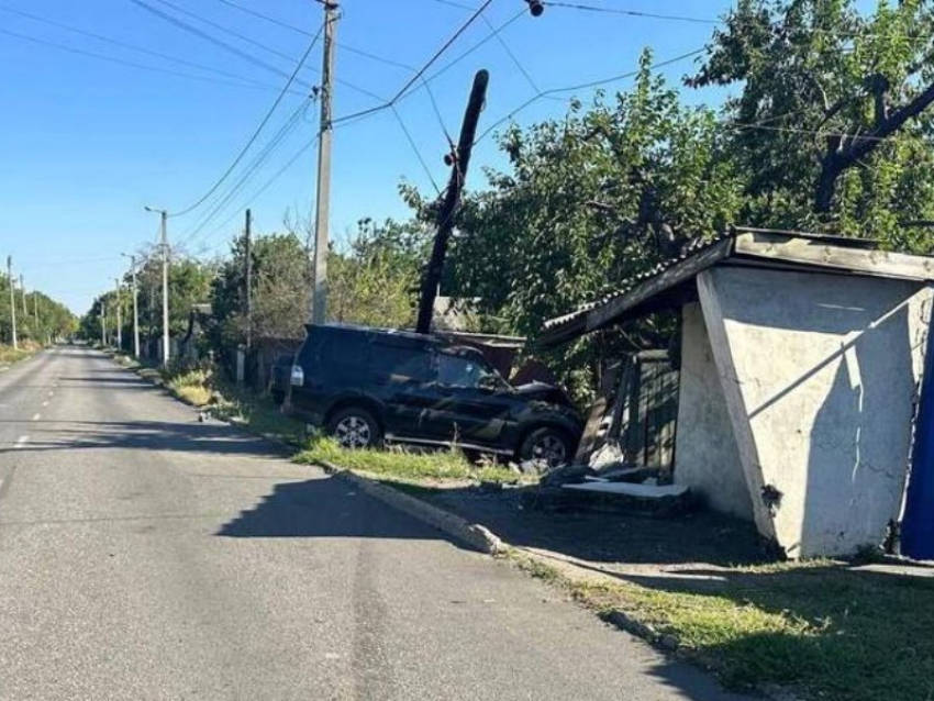 Водитель внедорожника насмерть сбил двух пешеходов в Свердловском районе ЛНР