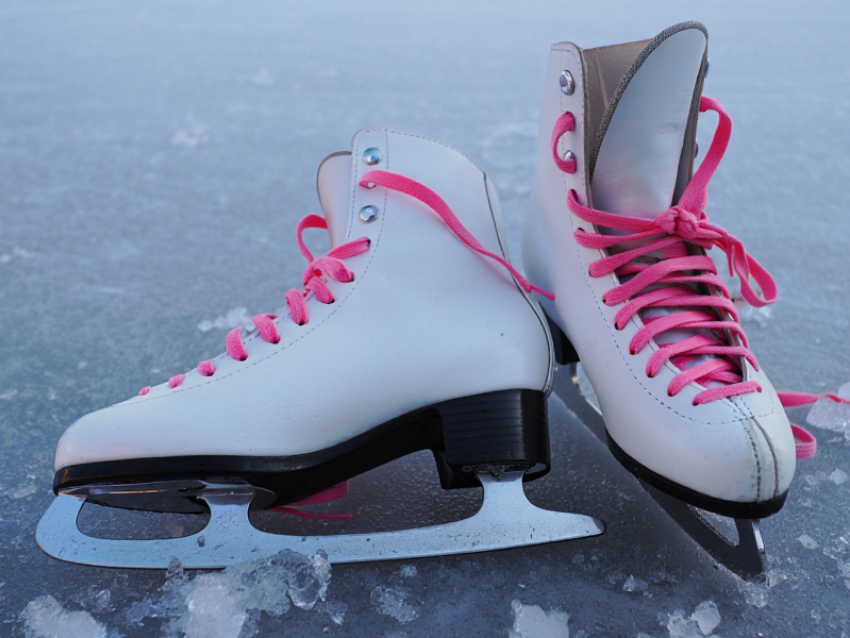 Будущий каток на Ярмарочной площади в Луганске не будет бояться теплой погоды