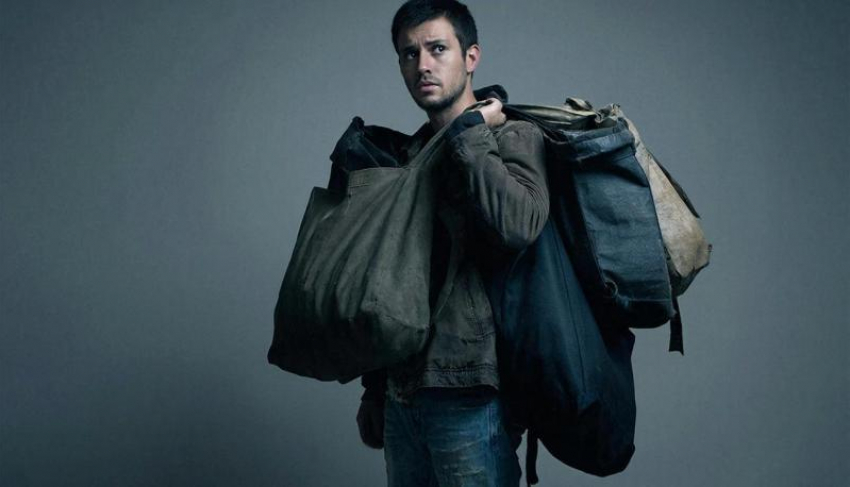 Курьер мошенников похитил у жителей ЛНР 9,5 миллионов рублей