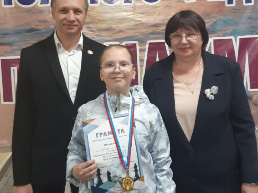 Школьница из Луганска одержала победу в первенстве ЮФО по классическим шахматам 