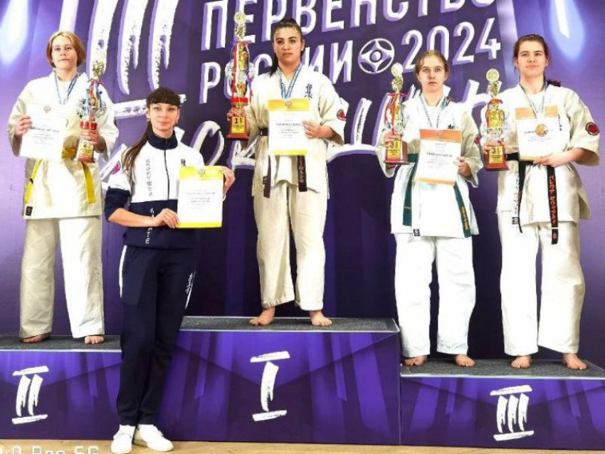 Юные каратисты из ЛНР стали обладателями четырёх медалей питерских соревнований 