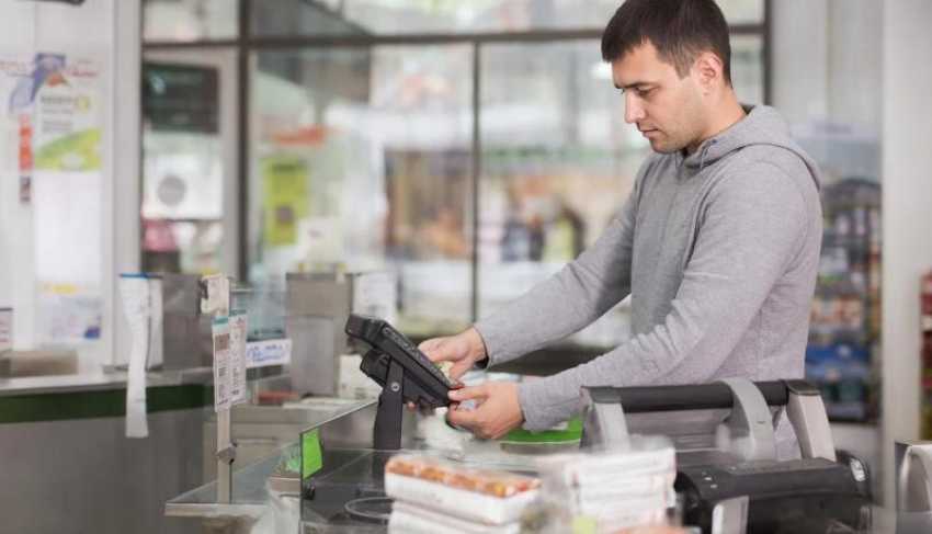 31-летний житель ЛНР нарвался на уголовку из-за чужой банковской карты