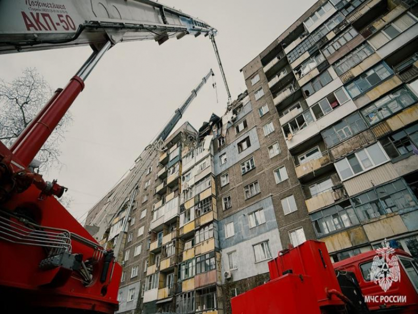 Школу задел взрыв газа в многоэтажке Алчевска