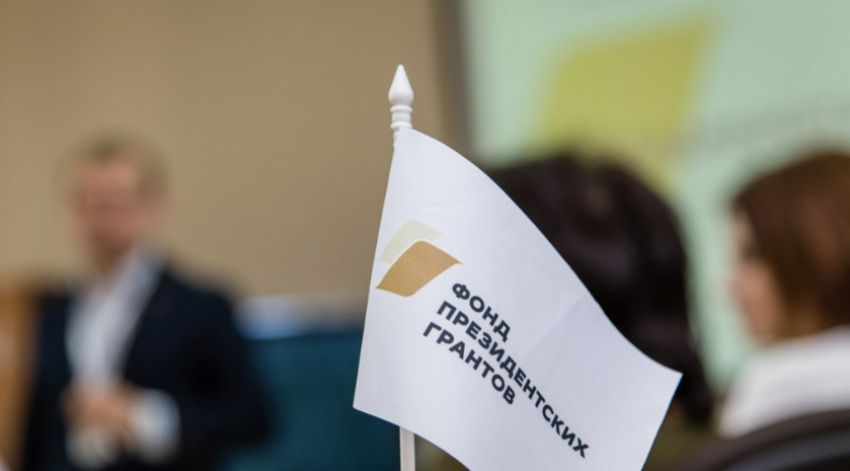 От приюта до парашютов: кто в ЛНР получил президентские гранты