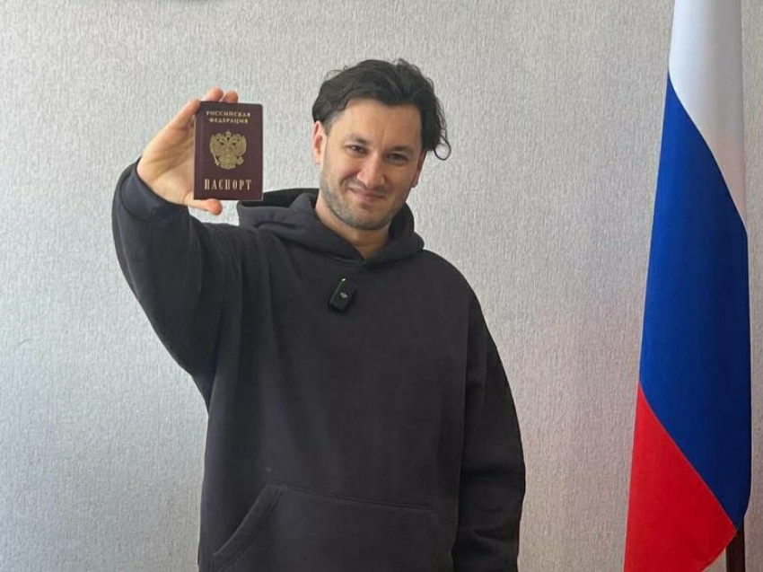 Продюсер из ЛНР, критиковавший режим Зеленского, стал гражданином России 