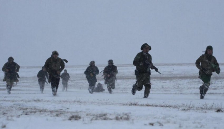 Новости СВО: Трамп отправил Зеленского к Путину, в Киев вошли войска, Луганский фронт движется на запад