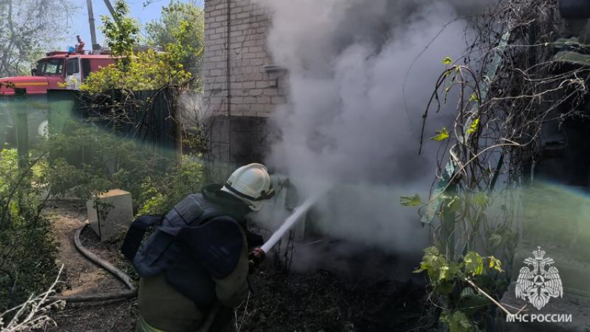В Лисичанске ЛНР ликвидирован пожар в частном доме