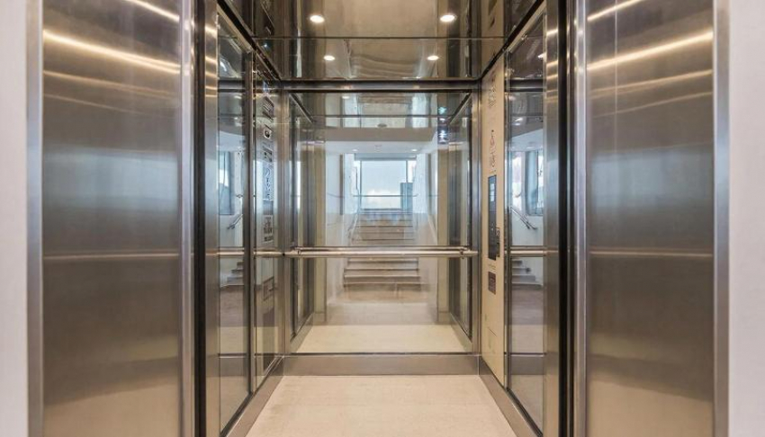 До 2030 года заменят все непригодные лифты в ЛНР