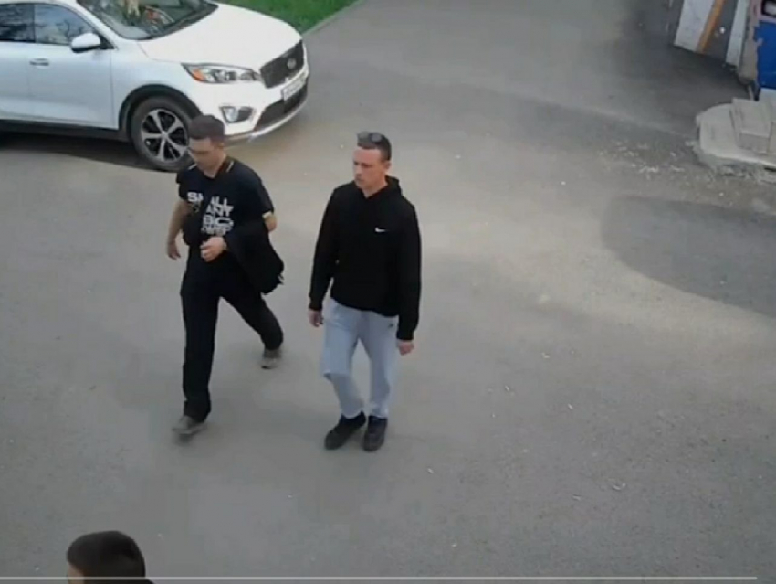 Полиция ищет луганских «курточных» вандалов
