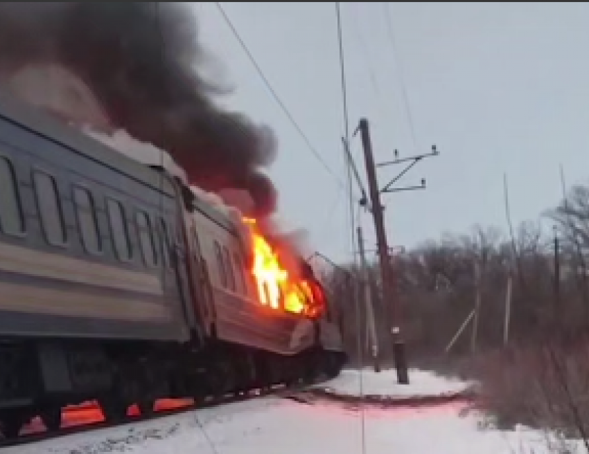 Новости СВО: «Герани» сожгли поезд с ВСУшниками, направляющимися на Донбасс, ВС РФ прорываются к Славянску 