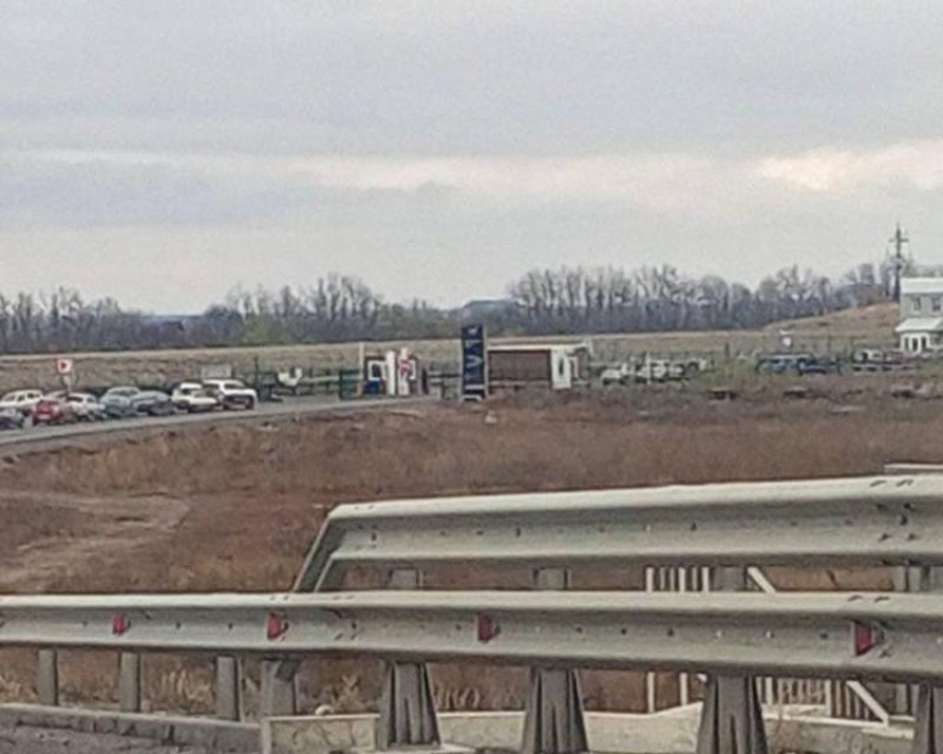 В ЛНР сообщают об очередях на пунктах пропуска